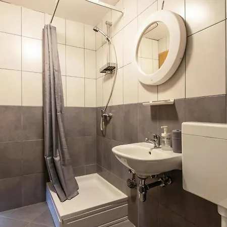 Gorgeous In Apartmán Gornji Karin
