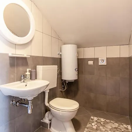 Appartamento Cozy In With Wifi